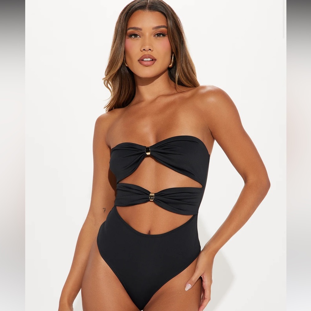 Astoria Cut Out Body Suit size L